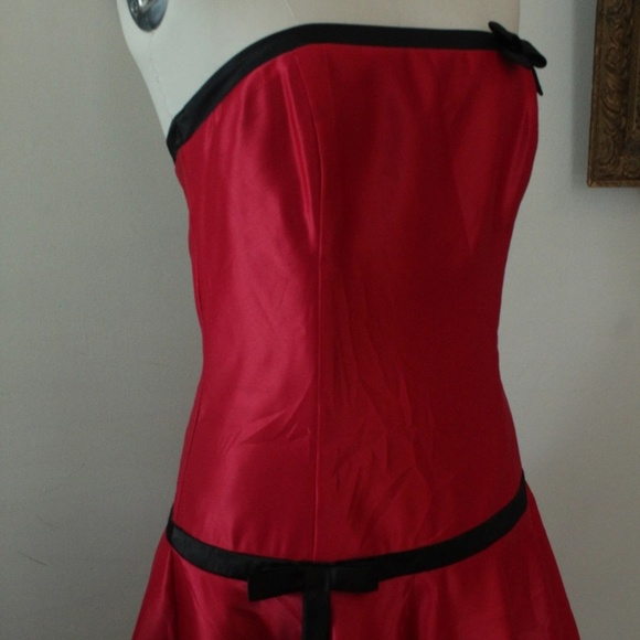 2000's Y2K Jessica Mcclintock/Gunne Sax Red and Black Satin Party Dress - Picture 4 of 5